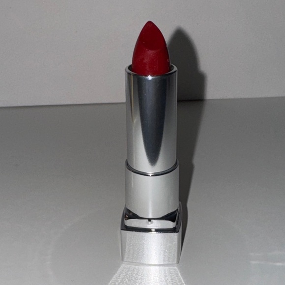 Assorted red lipstick bundle - Picture 3 of 7